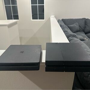 A PS4 Pro and PS4 slim